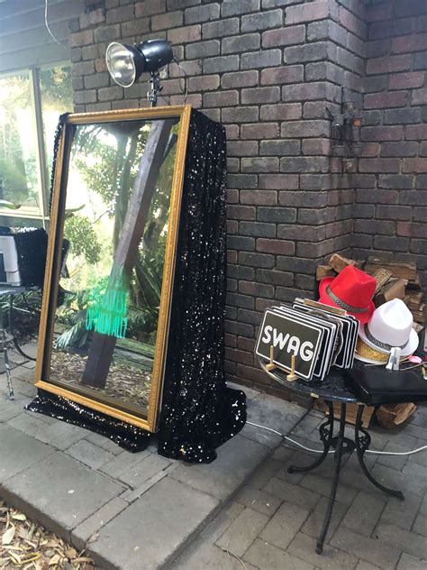 Magic mirror booth hire in my area